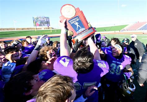 Put a ring on it: Holy Family football pounces on Lutheran in 3A football championship